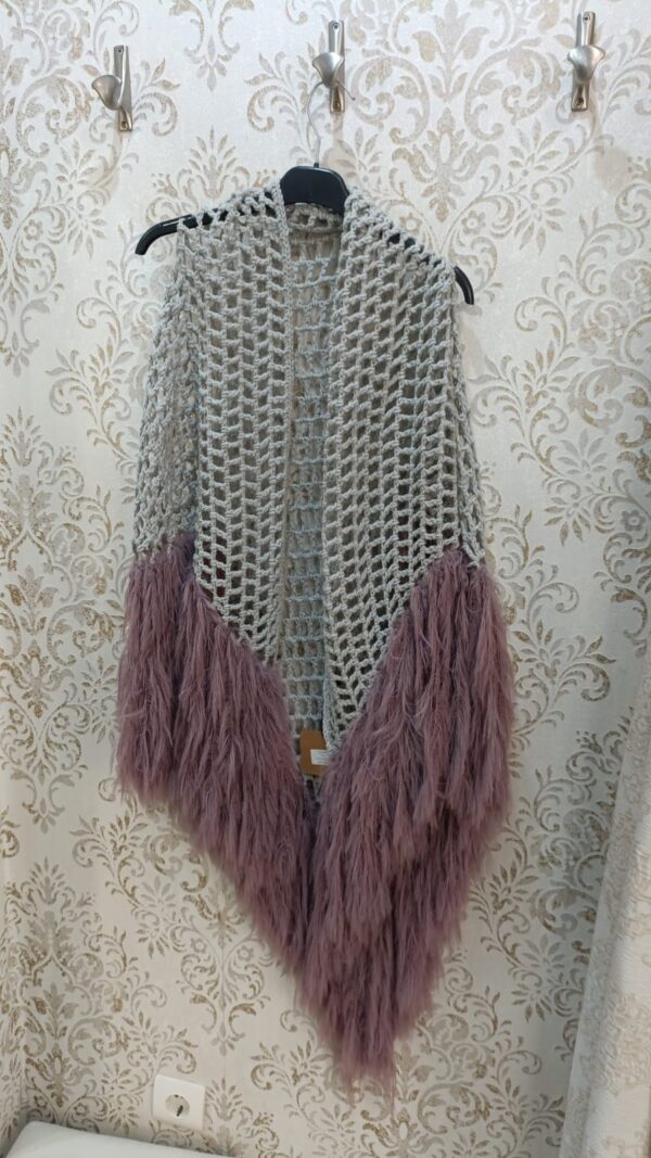 PONCHO HOLANDA